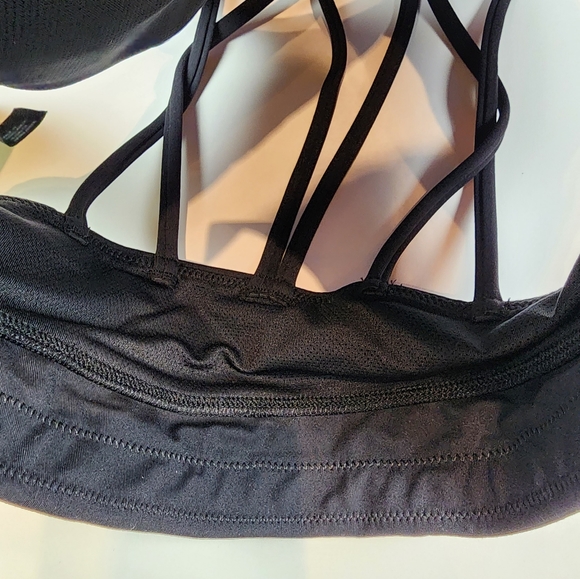 New Black Sports Bra All in Motion Light Support Athletic Bra NWT Size S - Picture 8 of 9